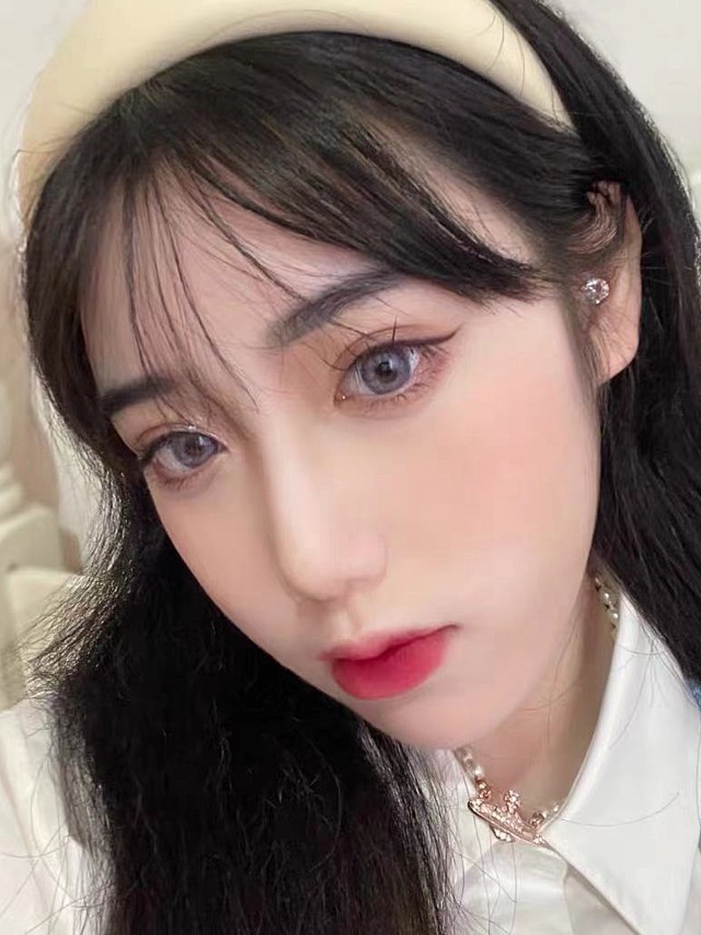 989898作为一个爱美的女孩,一双漂亮的大眼睛是我一直_圈子