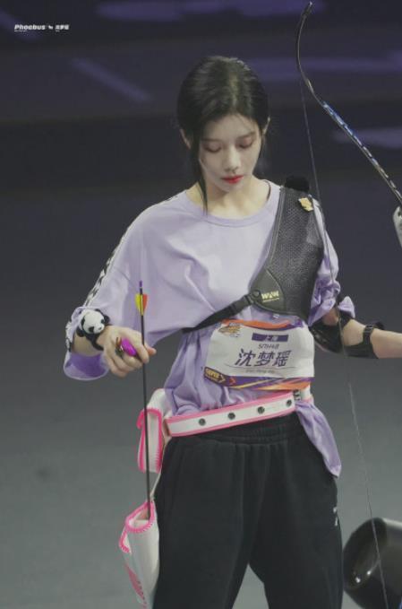 沈梦瑶射箭好美,是超新星运动会新出圈的美女子啦!