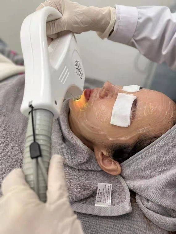 国货之光cc光子嫩肤如何辨别真假