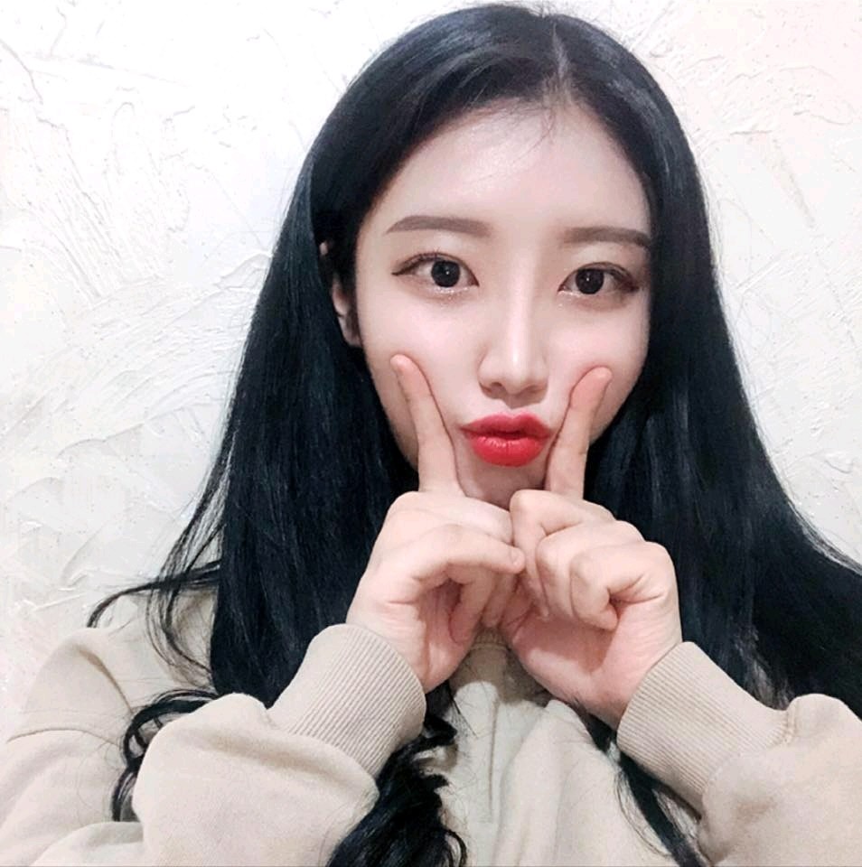 感觉最近还比较流行这种幼幼脸,嘟嘟脸,少女脸,其实_圈子-新氧美容