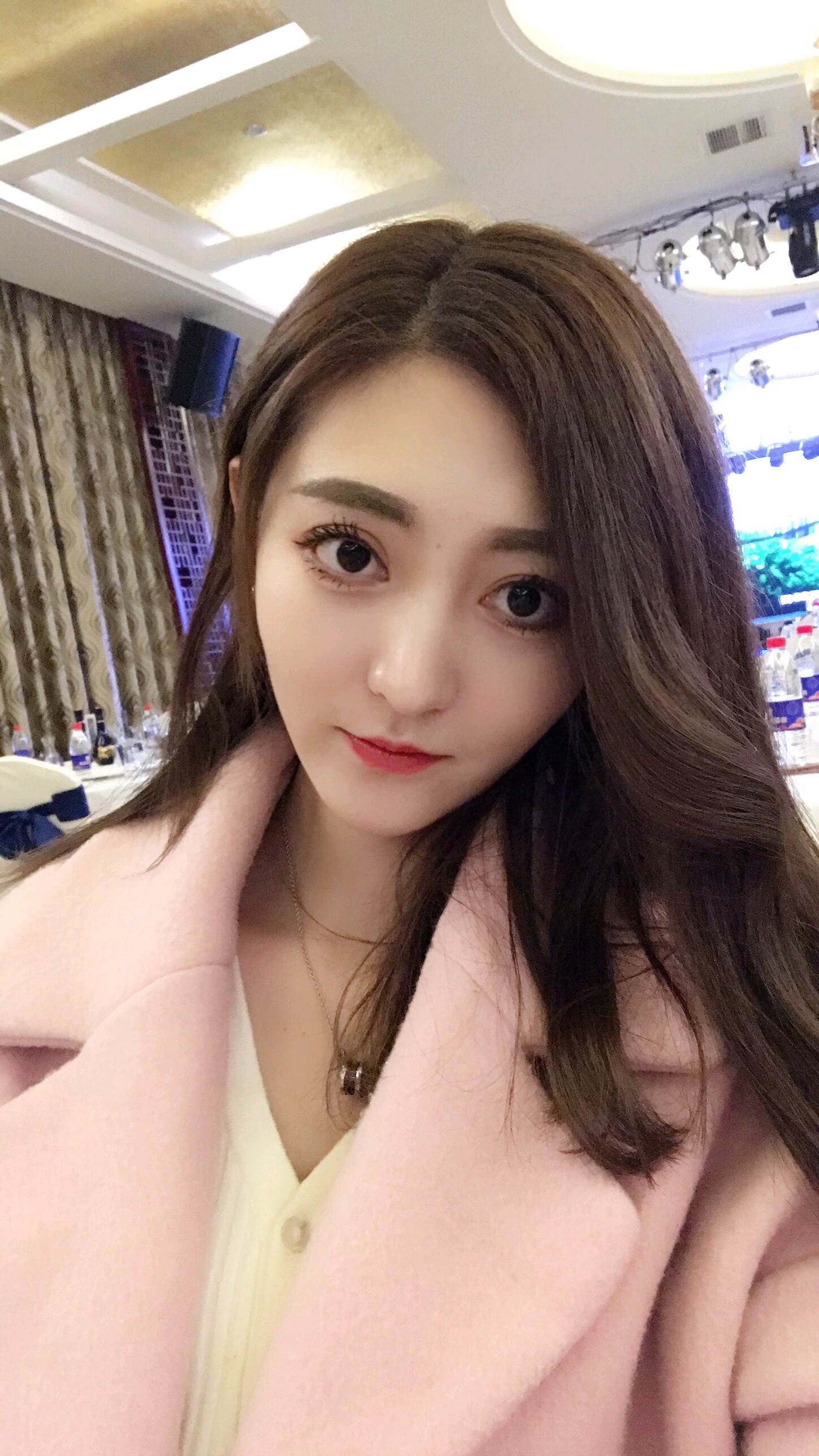 这样漂亮的大眼睛应该有眼袋的存在吗?