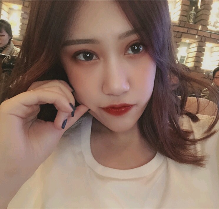 其实我对我的五官还挺满意的,就是脸轮廓偏硬朗,一点_圈子-新氧美容