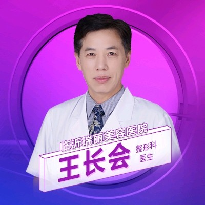 看上去还是挺大的么,做完丰胸手术快一年了,现在的