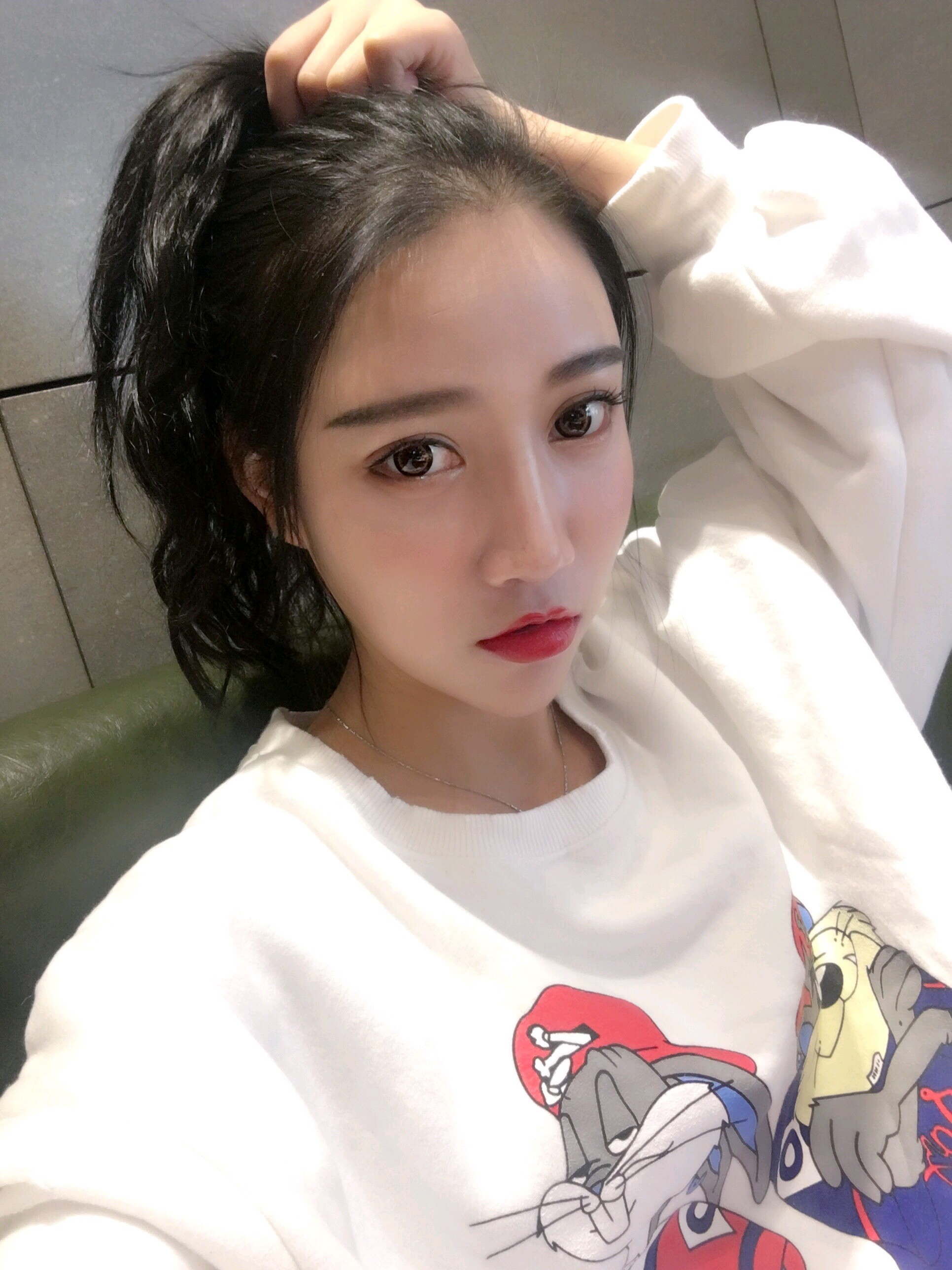 虞书欣脸上这个印第安纹有人觉得不好看吗?这和泪沟有啥区别吗?