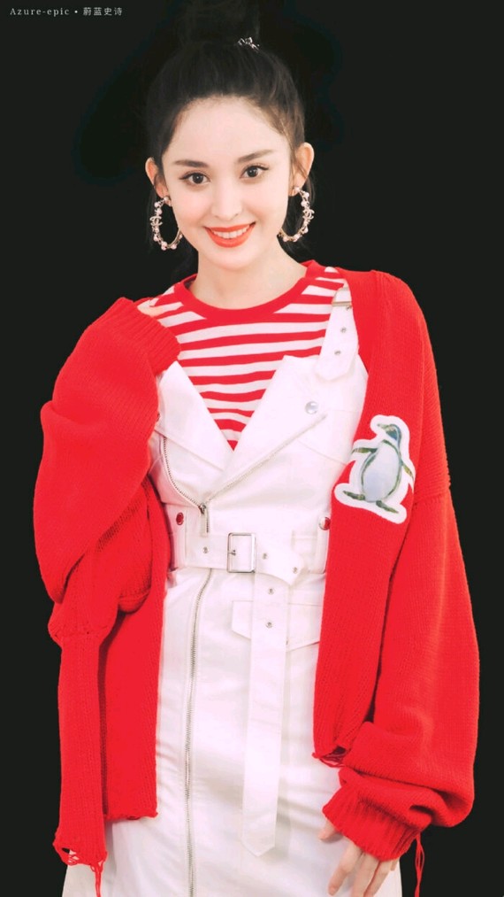 私心多放一张精灵耳,就是像电影里面精灵的耳朵,整体是尖型.