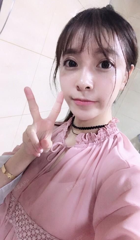 最后来一张全身照给宝宝们看看抽脂的效果