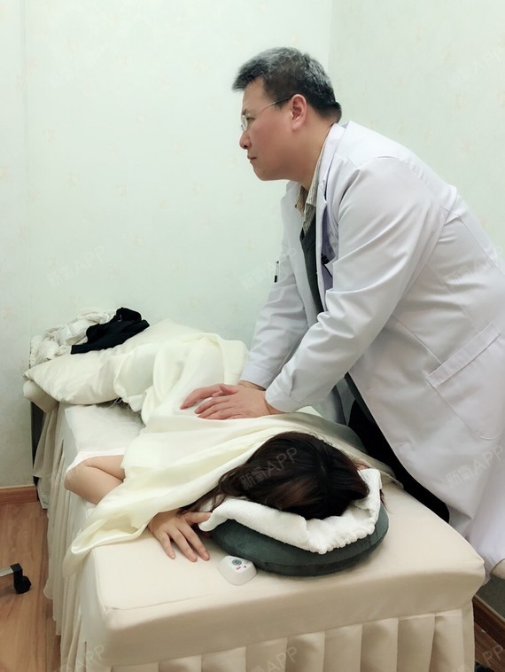 气血不足 肝火旺盛等等 晚上是不是睡不好 是是是 每天晚上梦都非常嗨