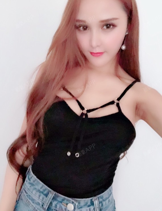 通过新氧消费方案查看假体隆胸手术无痛丰胸机构查看ucanb整形外科