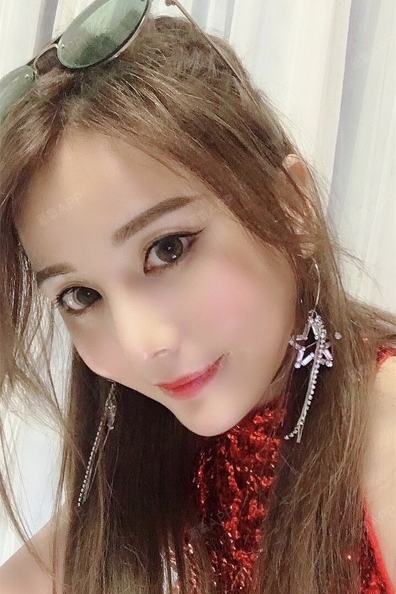 最近瘦了,感觉我的小圆下巴变尖下巴了,但整体看来也_圈子-新氧美容