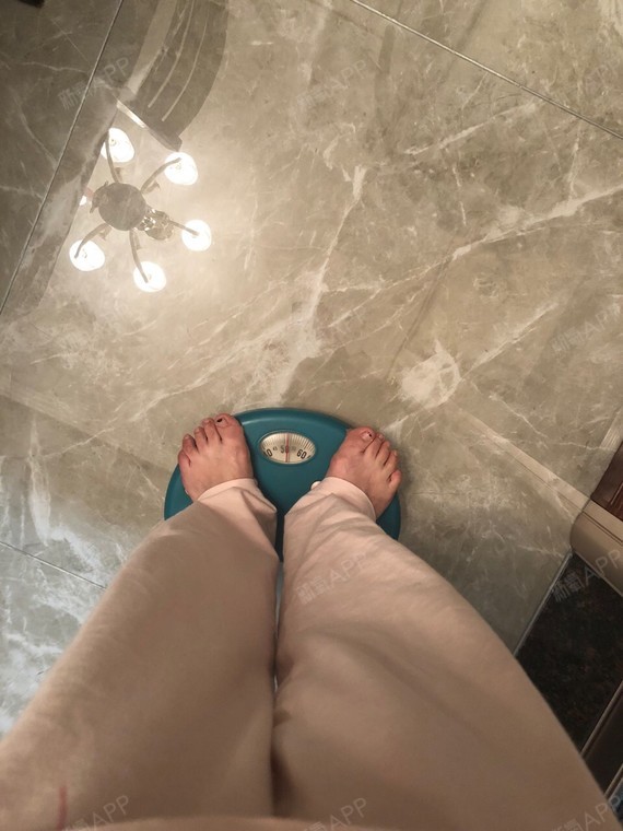 满意度: 肿胀度: 疼痛感: 疤痕度: 今天第四天,一上称,哇哦,103斤