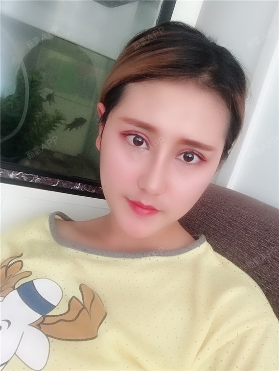 有了双眼皮,上妆的效果要深邃许多!