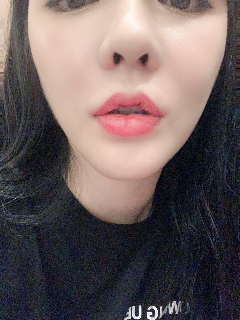 没有唇珠的平唇真的很减龄前提是要饱满