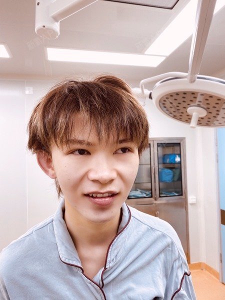 我是一名托尼老师真心觉得理发师这个职业不好当啊不仅要把理发技术做