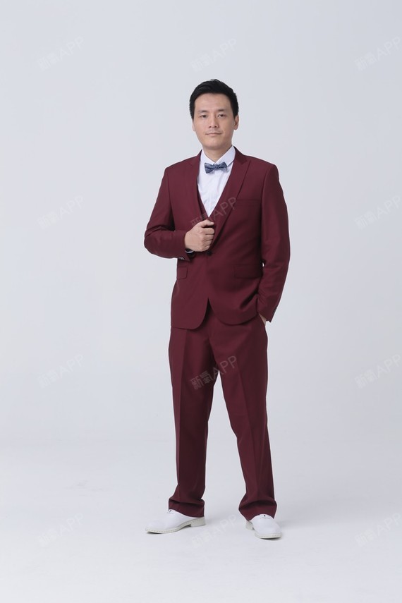大家好我是广东电视台体育频道的主持人张健相信喜欢体育的应该有认出