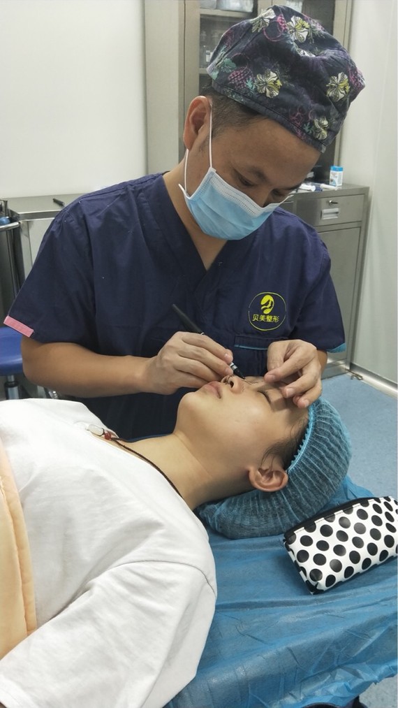 鼻骨内推 宽鼻缩窄到底是什么手术?