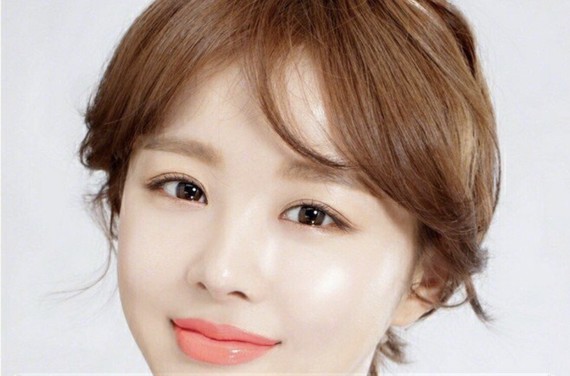 玻尿酸隆鼻价格:800-20000不等。不等产品不