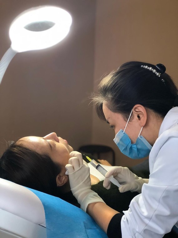 双下巴再见~~轮廓针的作用比我想象的大多了!