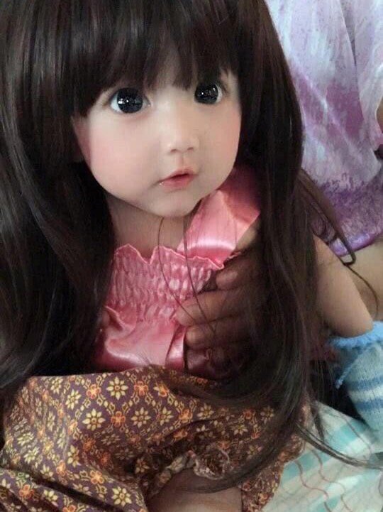 最近在泰国很火的"芭比女孩",因为长得太像"芭比娃_圈子-新氧美容整形