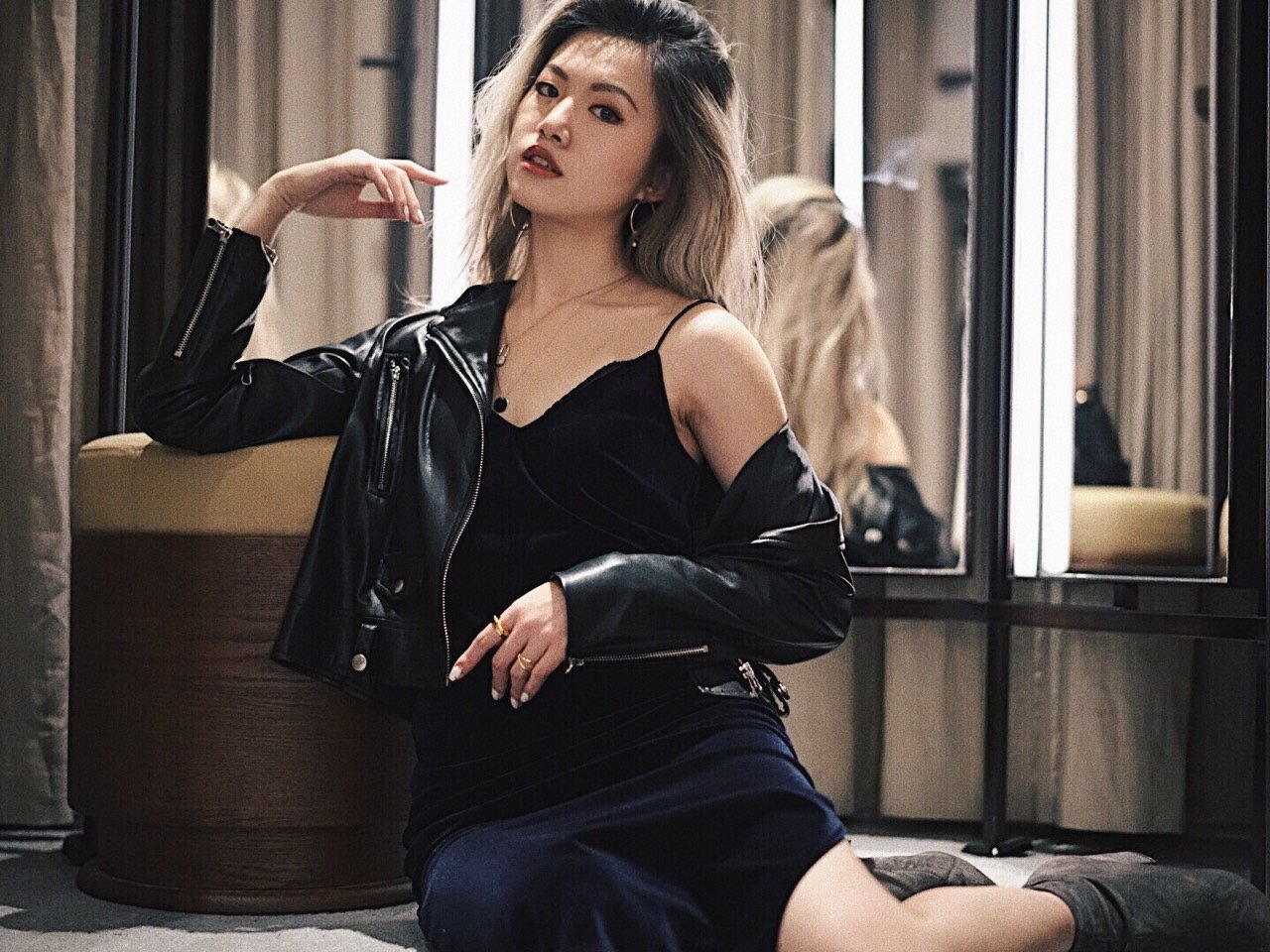 摆拍教程 | 试衣间拍大片 | 有哪些pose可以拗