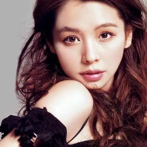 有独钟,长着这样嘴唇的美女都让人心醉神迷,透6「6  徐若瑄也是这样哦