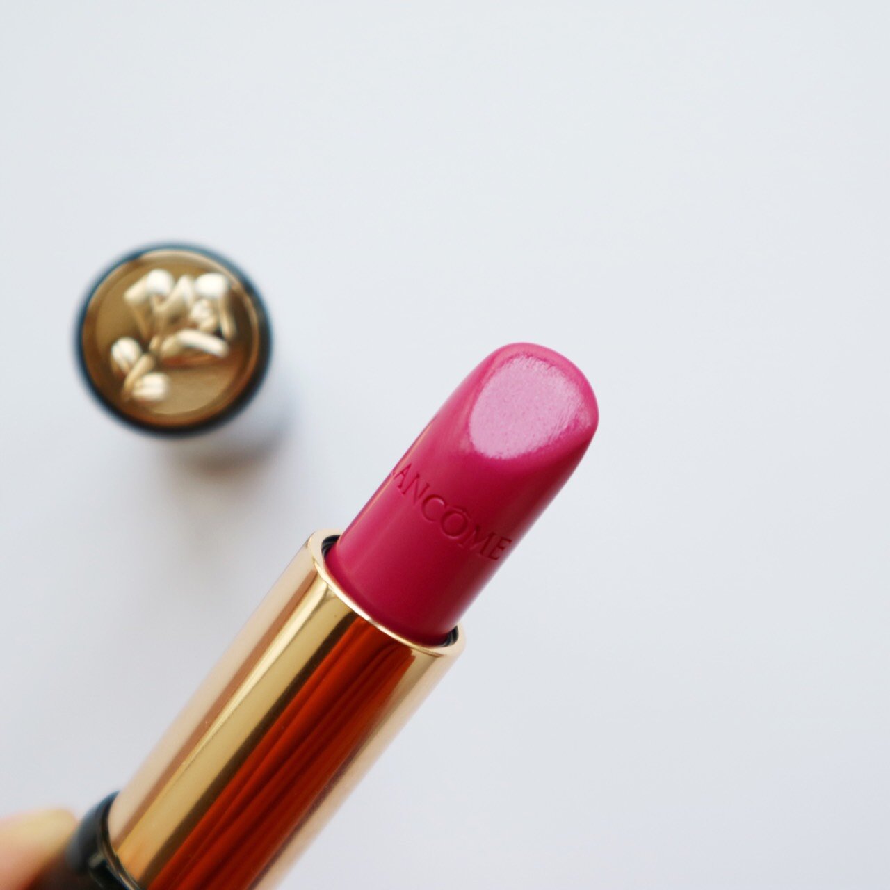 兰蔻新菁纯柔润唇膏,这丝亮质地367色号