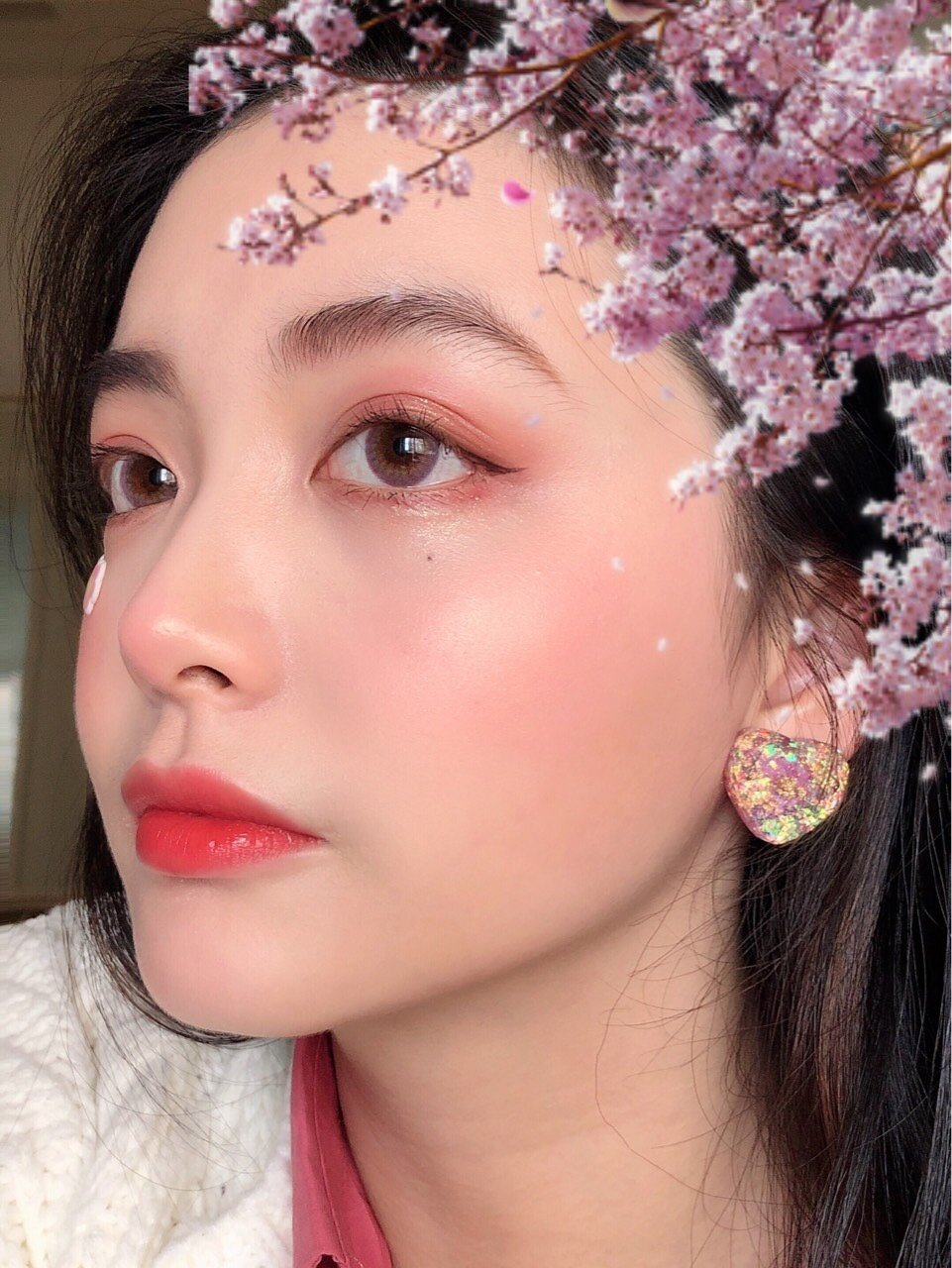 【春天最适合这样的妆容|减龄樱花妆容94】94最近南京_圈子-新氧