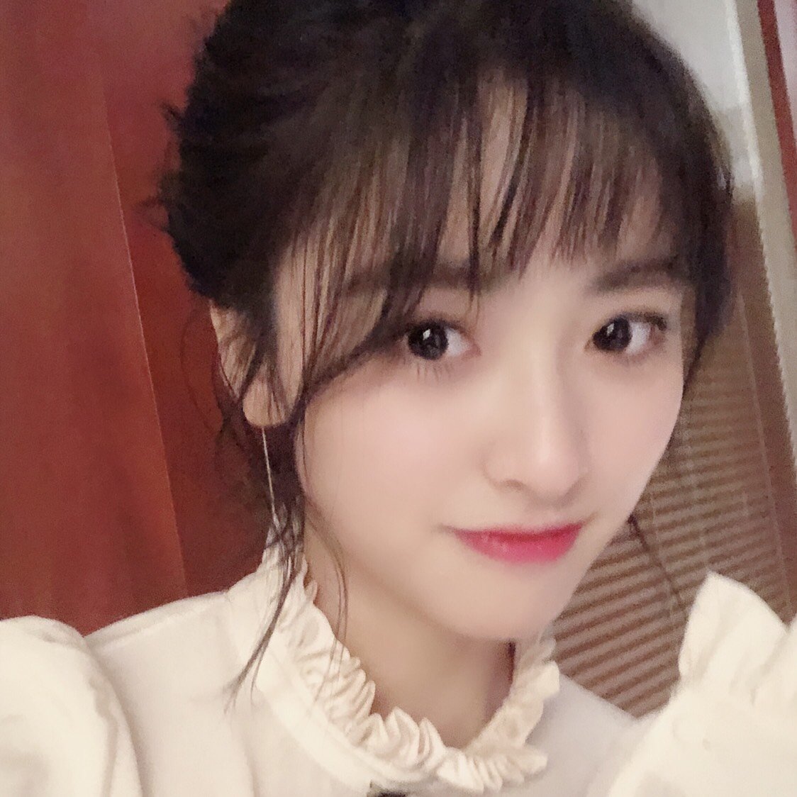 第一次认识她是小时代的南湘 被惊艳到了黑长直 高挑的身材真真是我