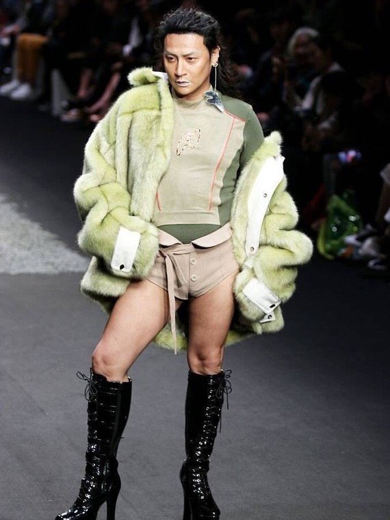 帮陈志明p腹肌吧!求你#第一张p之前第二张p之后_圈子-新氧美容招挝