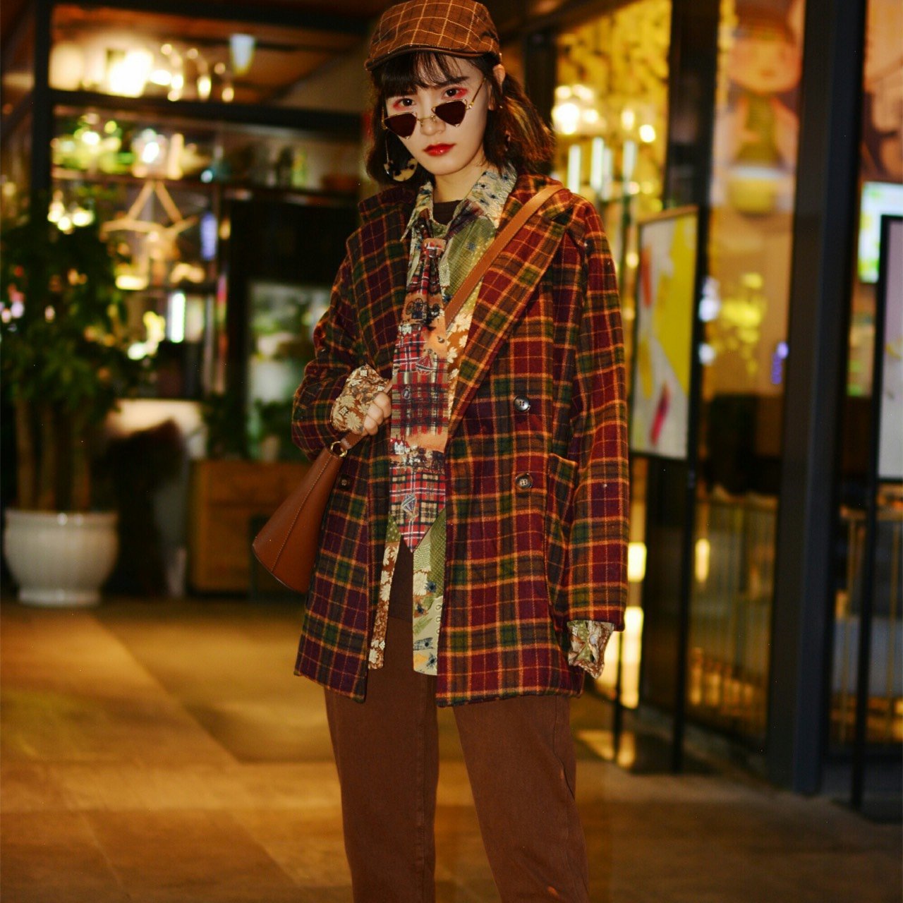 高美商穿搭如何拍出复古的港风照片