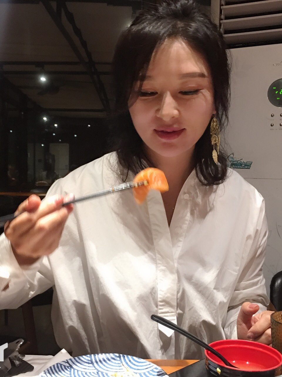 无滤镜和50岁干妈👩自拍🤳看我和我干妈是不是很像,_圈子-新氧美