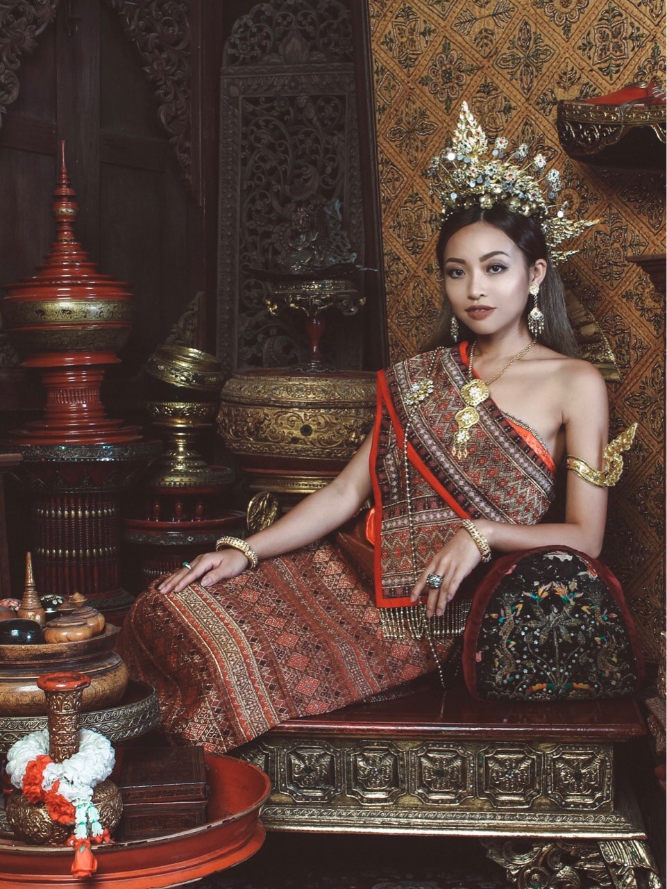 高美商女孩清迈必做事情-拍一套【泰国】传统服饰照片