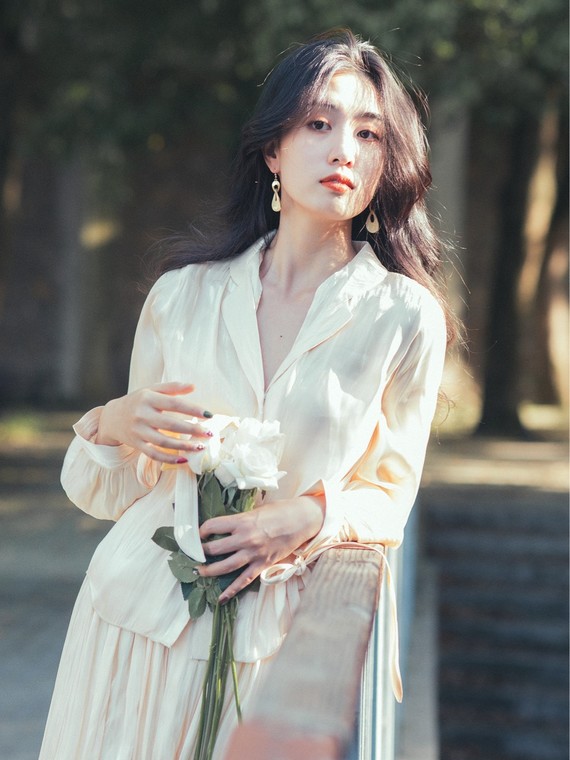 港风复古写真姿势合集9615如何拍出90s港星的风情港_圈子-新氧