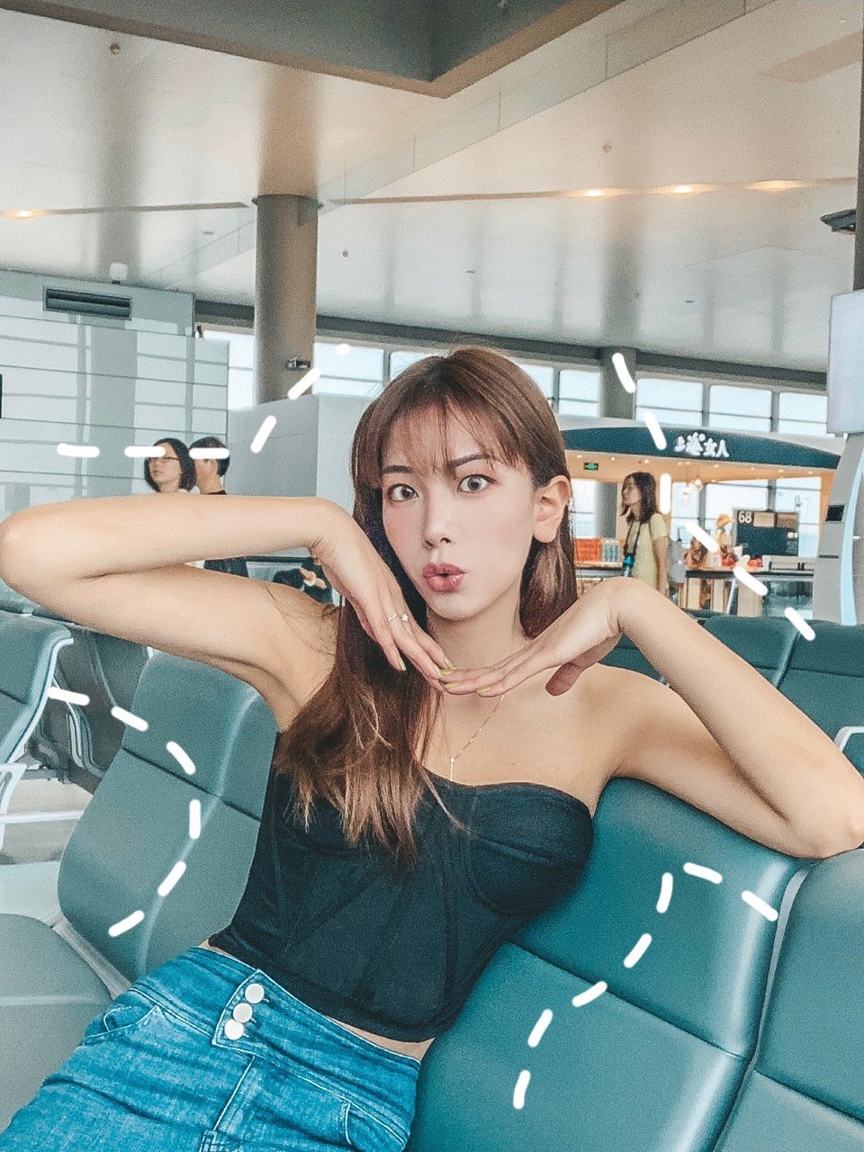 很kendall的一身 机场摆拍姿势指南