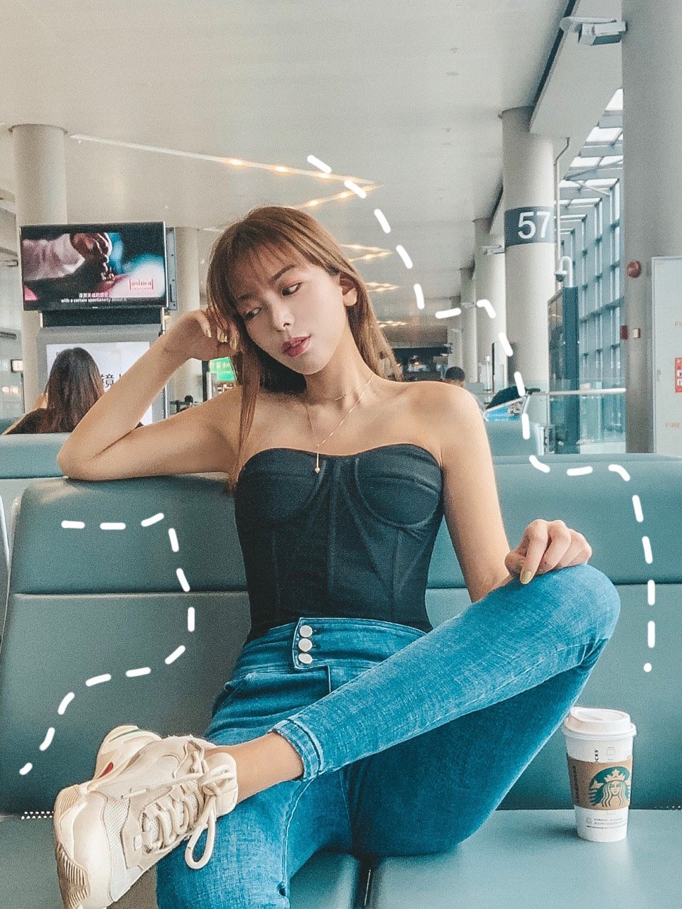 很kendall的一身 机场摆拍姿势指南