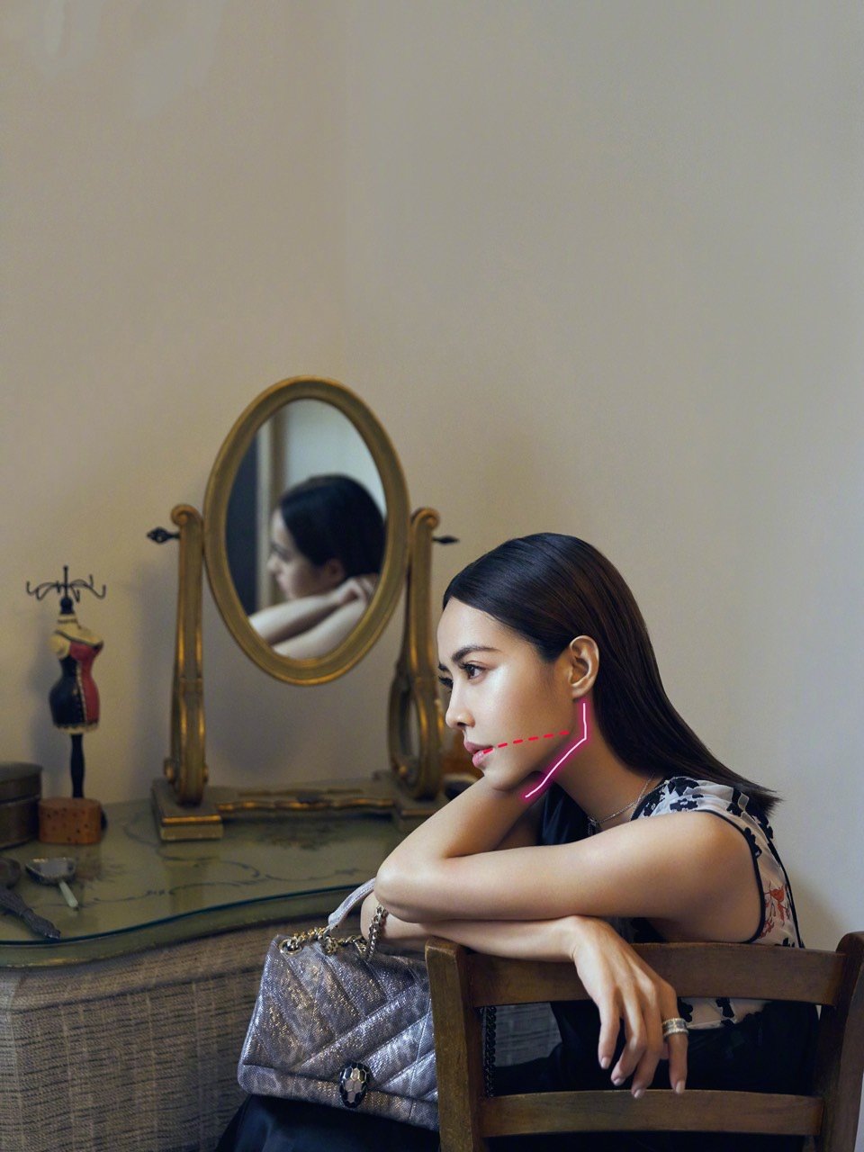 美女的下颌角都长一个样