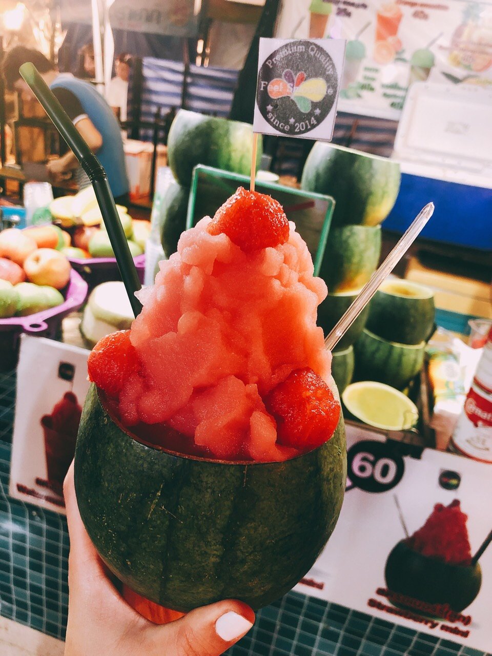 曼谷 火车头夜市 网红西瓜冰沙