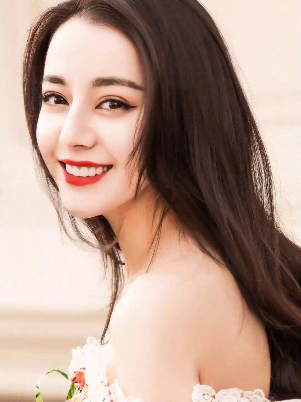 眼睛是心灵的窗户,一双美丽的眼睛足以为整张脸加分