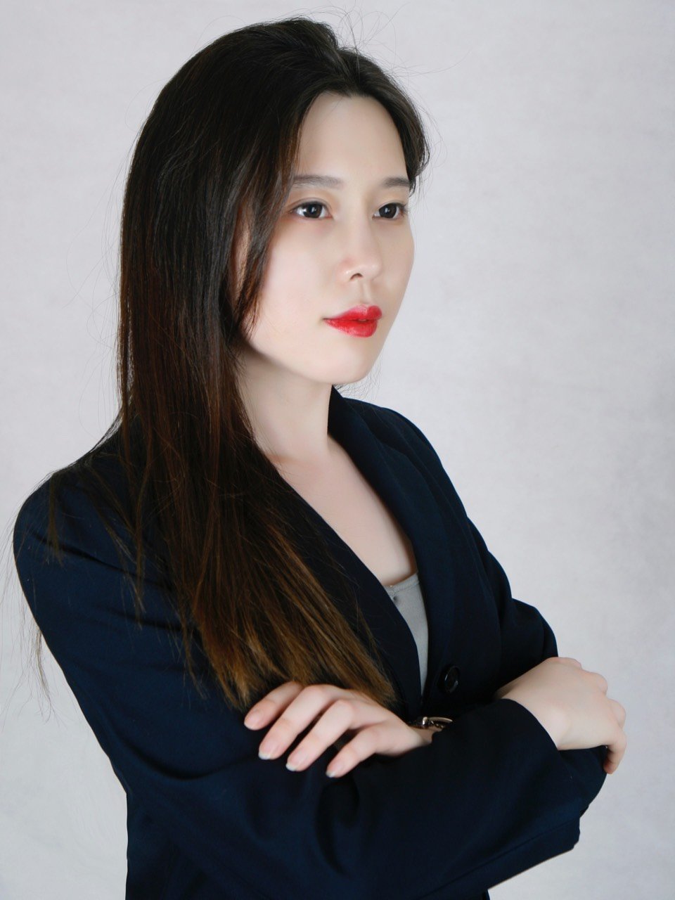 职场新人来啦～照片发了形象照,公司年会,和伙伴们合_圈子-新氧美容