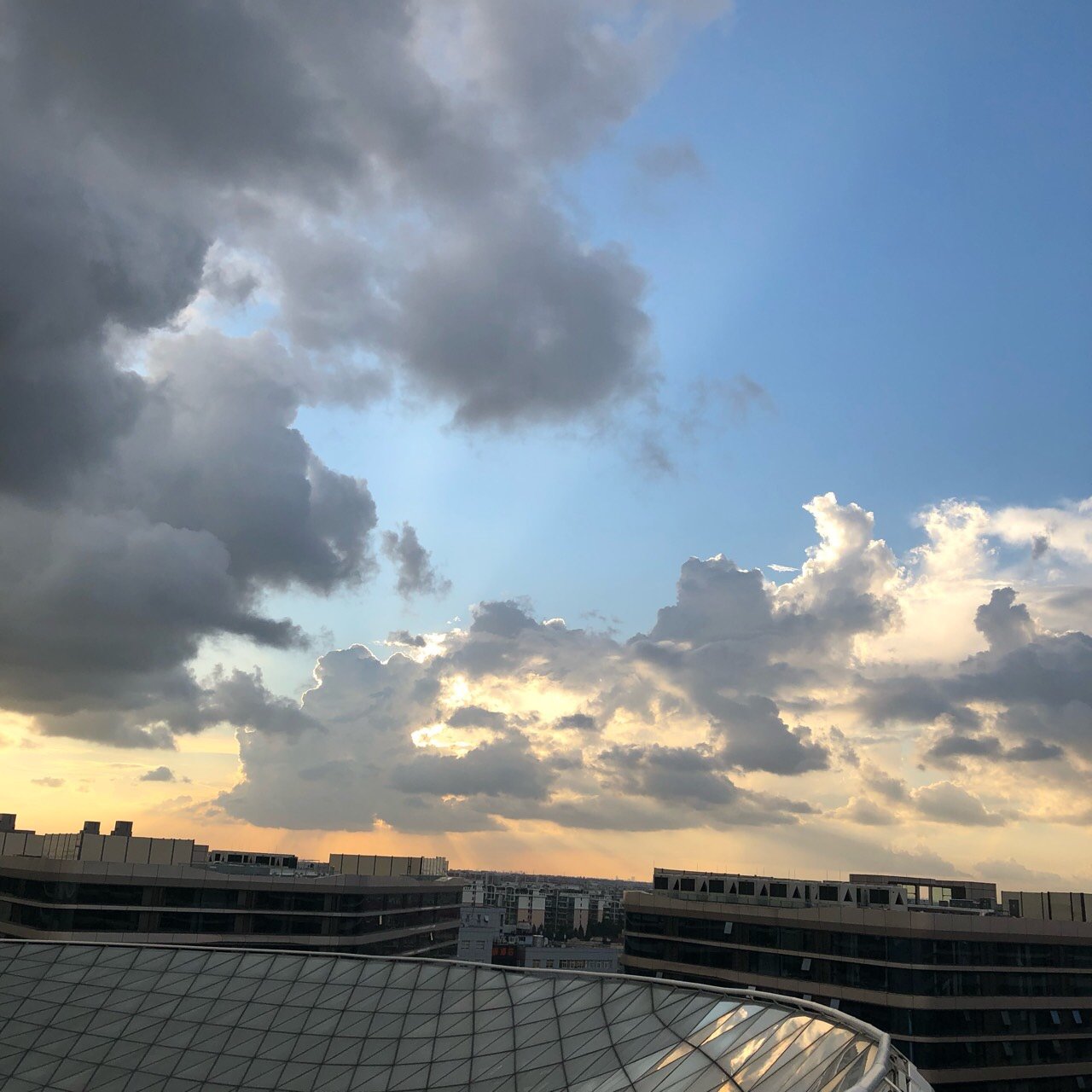 上海爱琴海购物公园顶楼