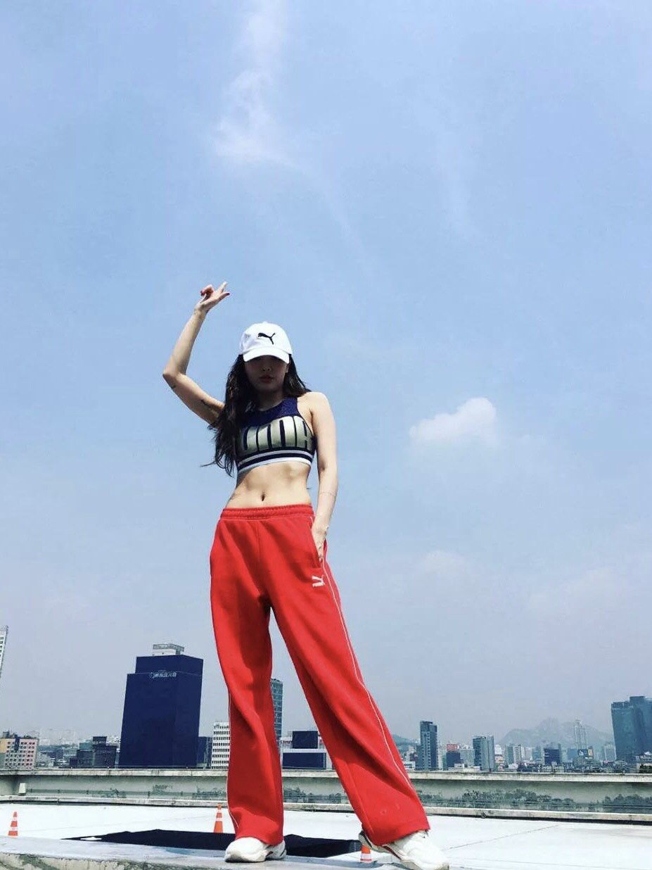 炫"腹"大赛#品品泫雅的腹肌,羡慕