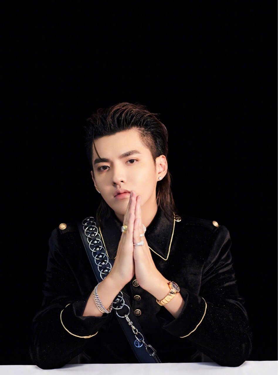 吴亦凡-傻白甜恋情 没故事我不信