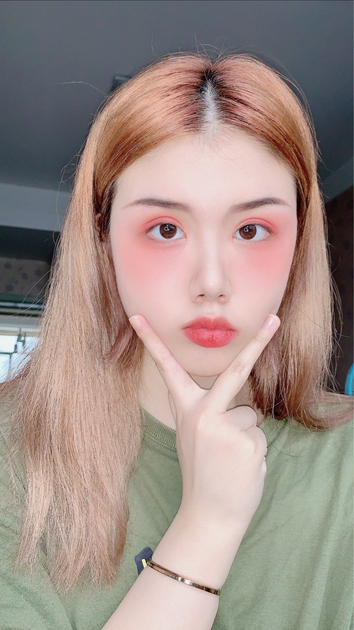 高美商女孩都在画的日系眼下腮红,在线手把手教学