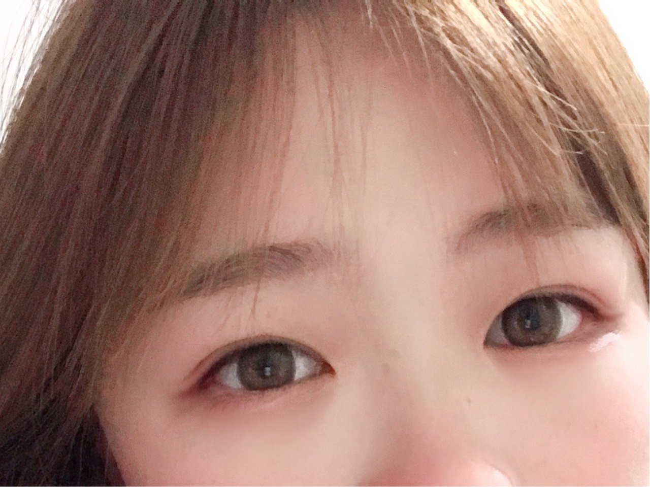 五官中看的过去的还算眼睛了但是还是肉眼泡00