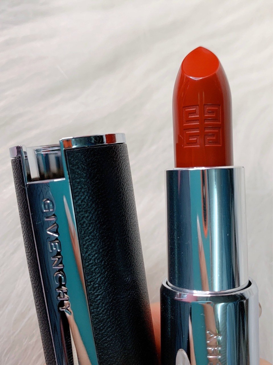 康康我私藏的纪梵希小羊皮冷门色号!这也太显白了叭!