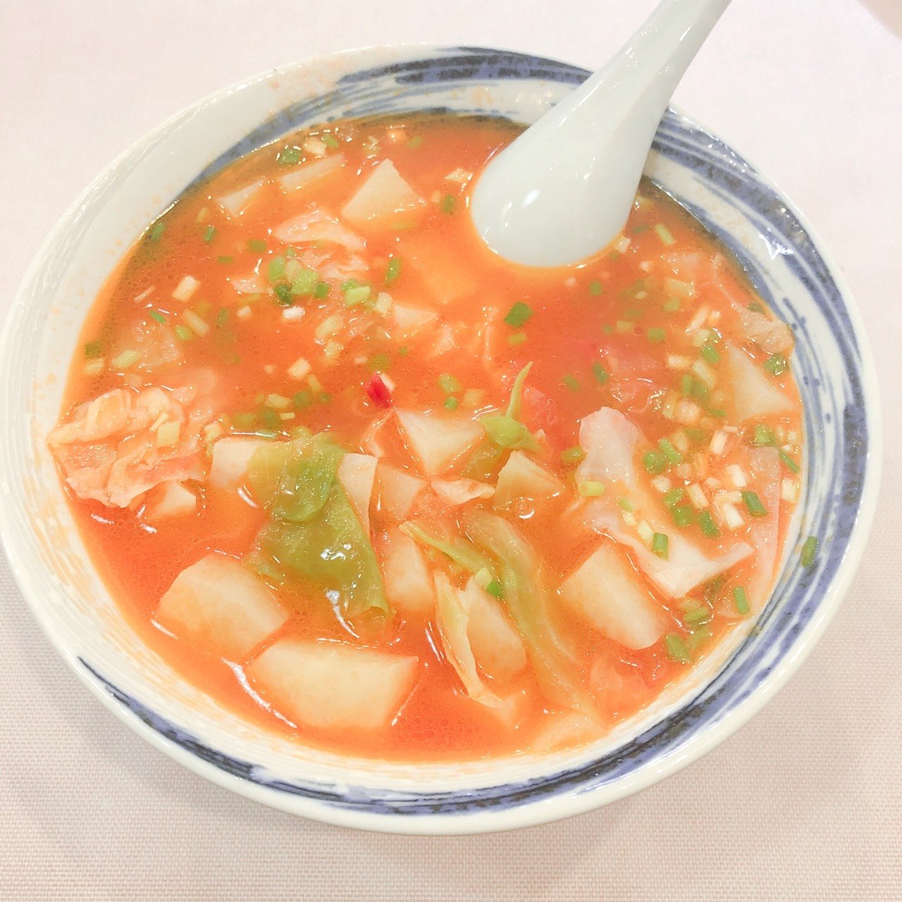 最近迷上了煮浓浓的番茄汤,很开胃哦.