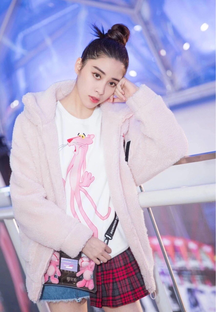 欧阳妮妮挺想走时尚路线的,她觉得自己比起欧阳娜娜美_圈子-新氧美容