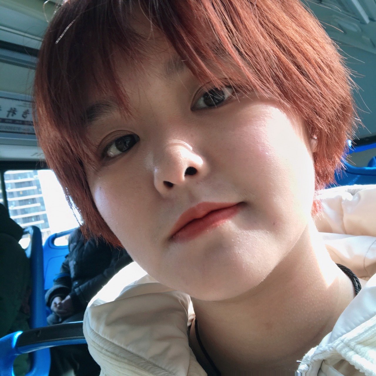 微微仰头30度角软妹立刻切换女王气质