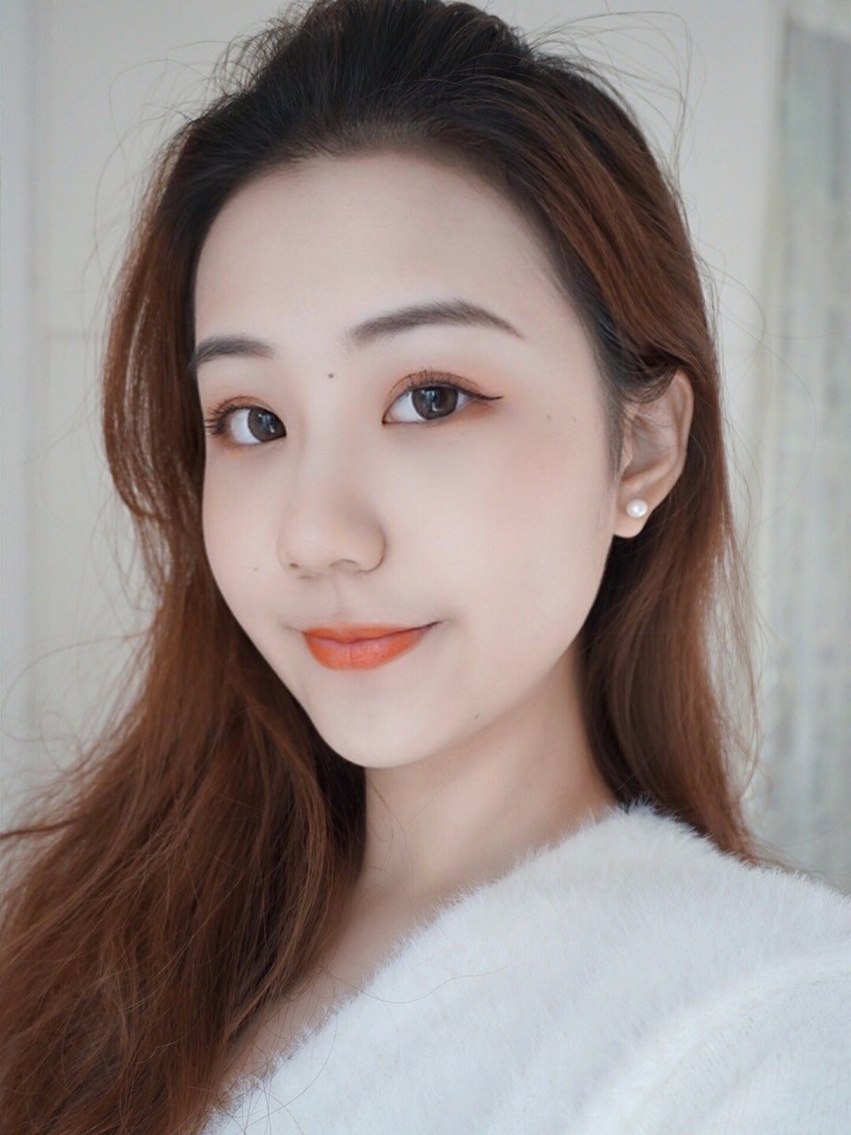 日常妆容在阳光加持下格外温柔的妆容