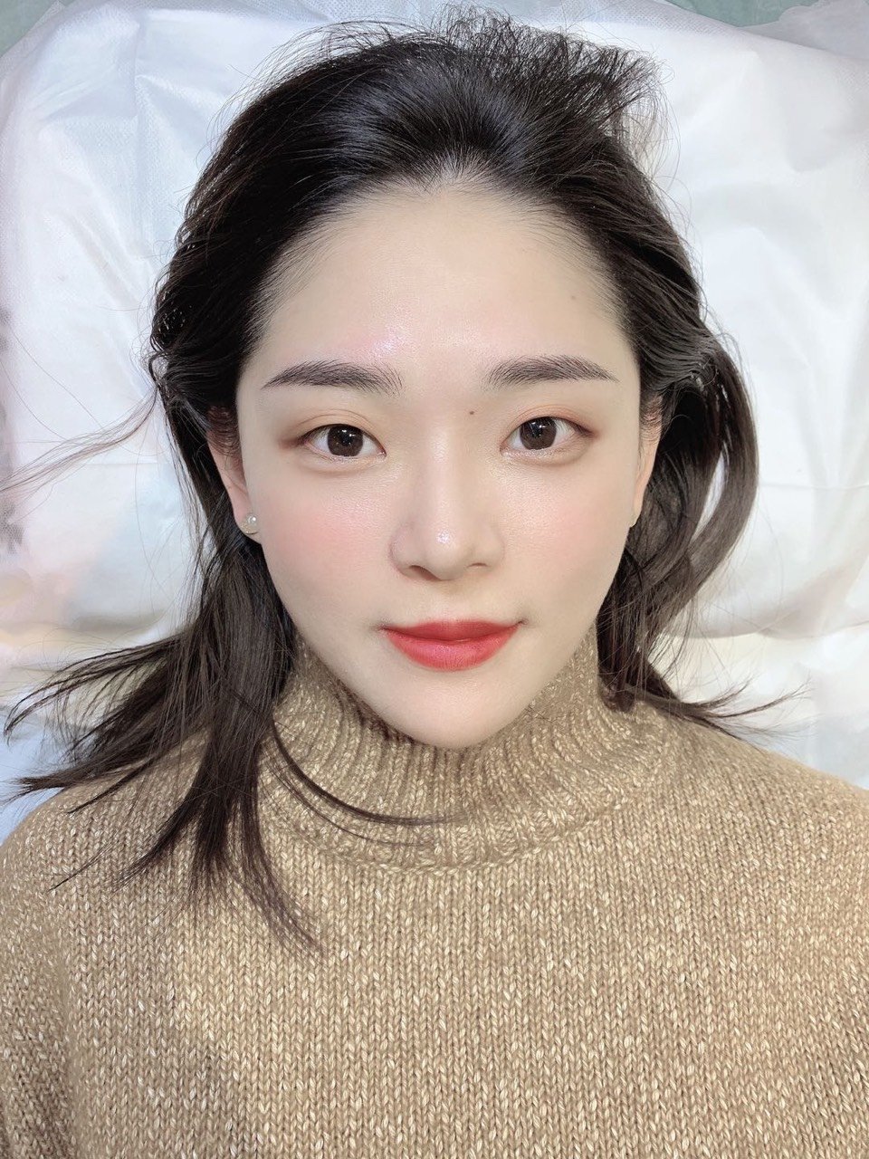 现在娱乐圈中,大部分的明星基本都会去纹眉.