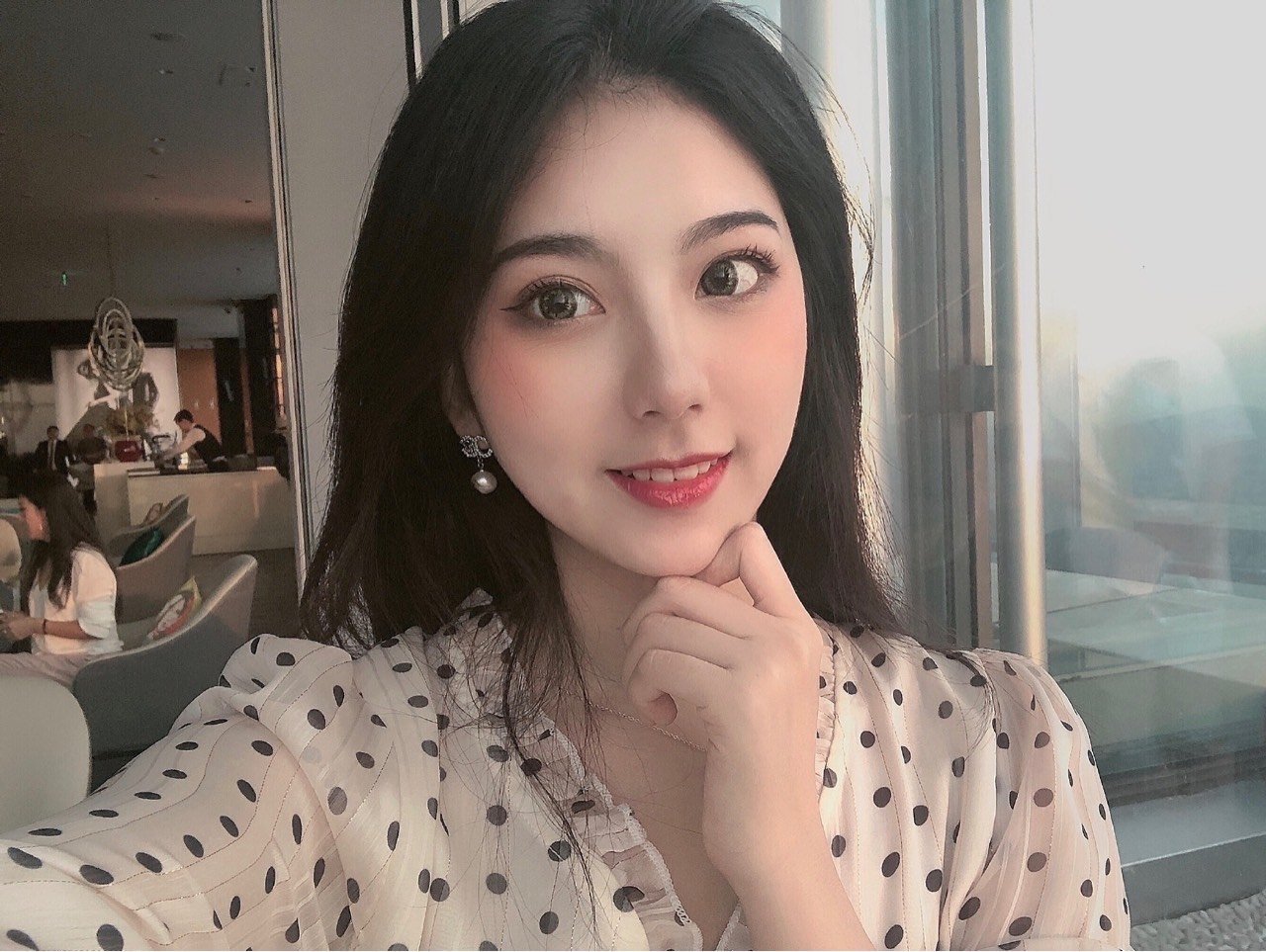 为什么都讨厌网红脸,还都要做成那个样子?